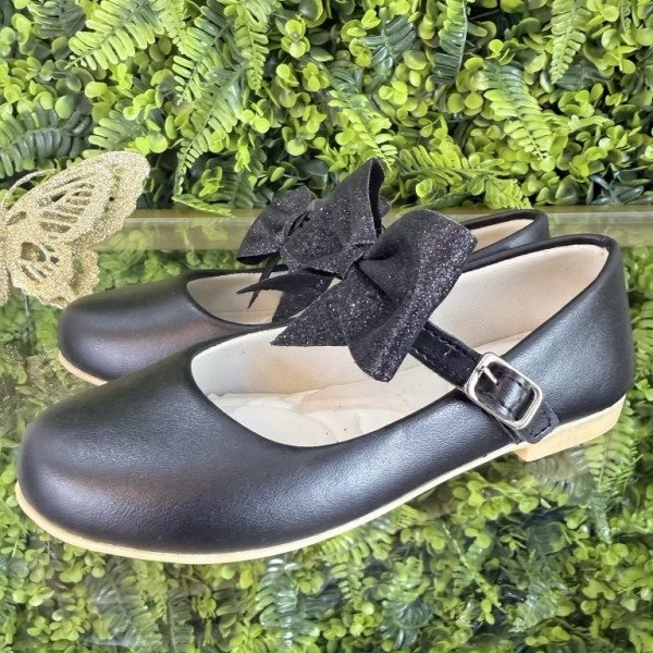 Sapatinho Preto Com Aplique de Laço Glitter Luxo